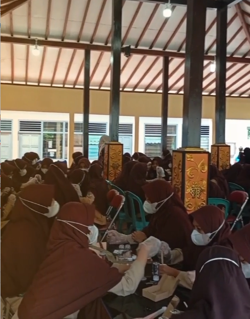 P5 Kewirausahaan Membuat gantungan kunci